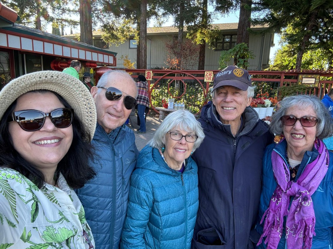 Group photo of Rotary guests